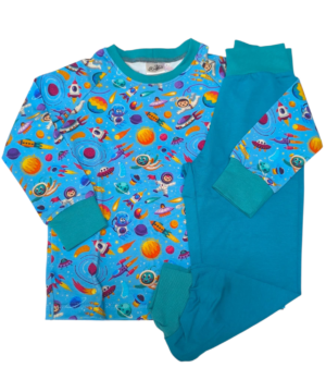 Dětské pyžamo vesmír – skladem velikost 98/104 a 110/116